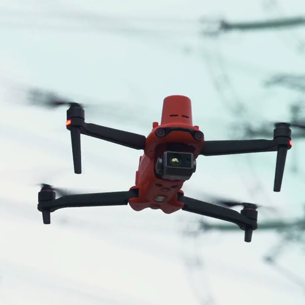 道通Autel EVO2 640T RTK熱成像測(cè)繪一體無人機(jī),道通Autel EVO2 RTK熱成像測(cè)繪一體無人機(jī),AUTEL EVO2 RTK系列無人機(jī)，集成了高分辨率熱成像、高清可見光變焦相機(jī)、RTK厘米級(jí)定位模塊，是一款功能強(qiáng)大、小巧便攜的多用途飛行平臺(tái)，不僅能滿足高精度的測(cè)繪要求，還能夠滿足安防、巡檢、環(huán)保等多領(lǐng)域的需求。